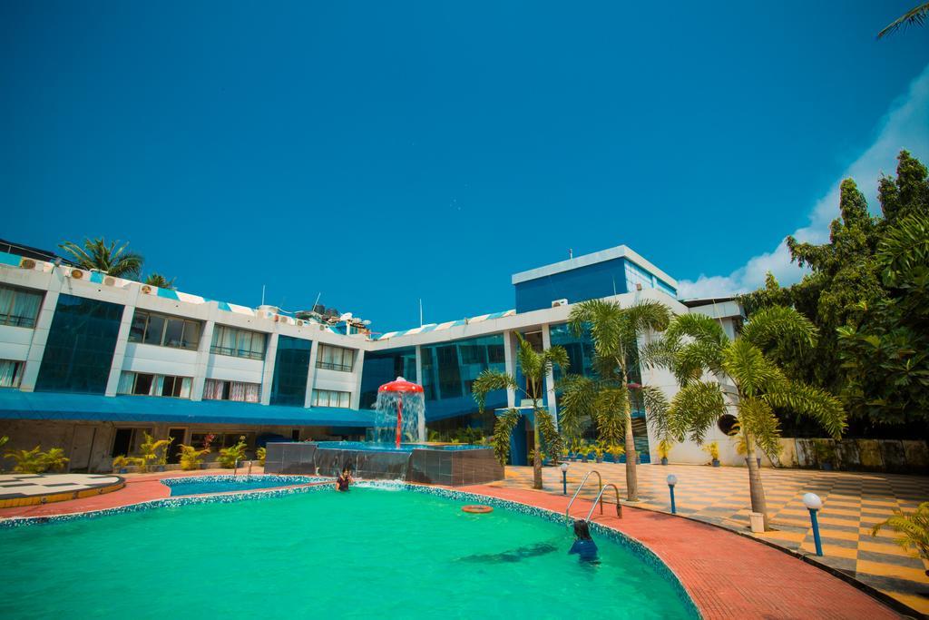 Silver Sands Beach Resort 柯瓦 外观 照片