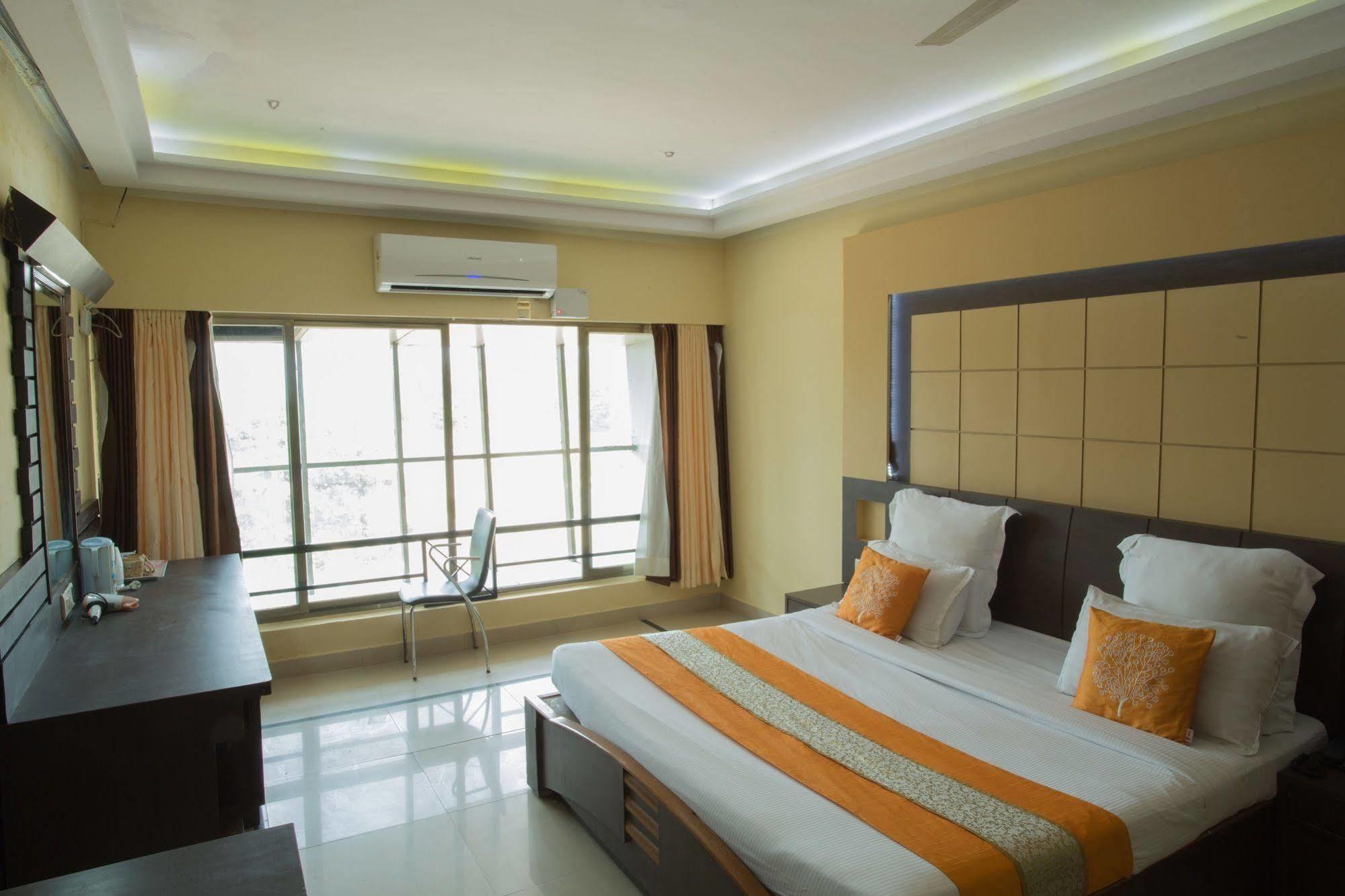 Silver Sands Beach Resort 柯瓦 外观 照片